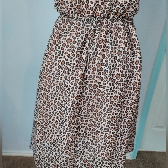 A.N.D. Ea WY Leopard Sleeveless  Dress Size  S - Picture 3 of 14